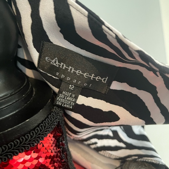 Dress - Picture 3 of 4